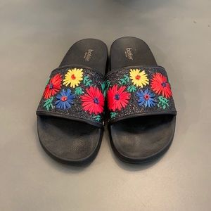 Botkier Sandals with embroidery flowers